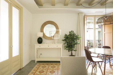 Apartamento de 3 dormitorios en venta en Barcelona, Cataluña, Spain № 6401 - foto 12