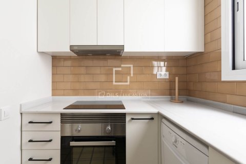 Apartamento de 3 dormitorios en venta en Barcelona, Cataluña, Spain № 6401 - foto 15