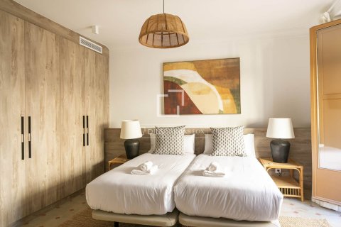 Apartamento de 3 dormitorios en venta en Barcelona, Cataluña, Spain № 6401 - foto 20