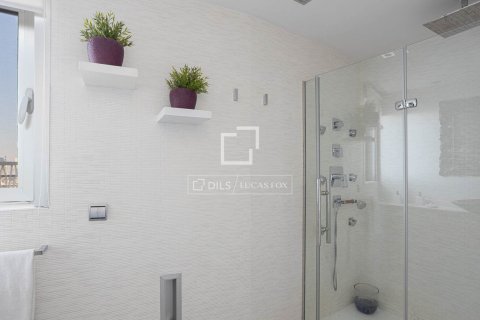 Ático de 3 dormitorios en venta en Barcelona, Cataluña, Spain № 3936 - foto 27