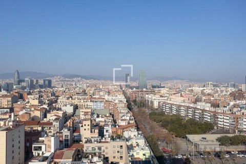 Ático de 3 dormitorios en venta en Barcelona, Cataluña, Spain № 3936 - foto 20