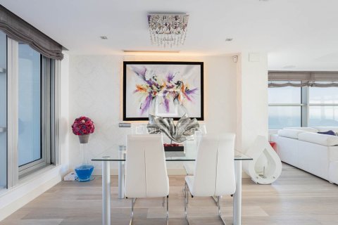 Ático de 3 dormitorios en venta en Barcelona, Cataluña, Spain № 3936 - foto 9