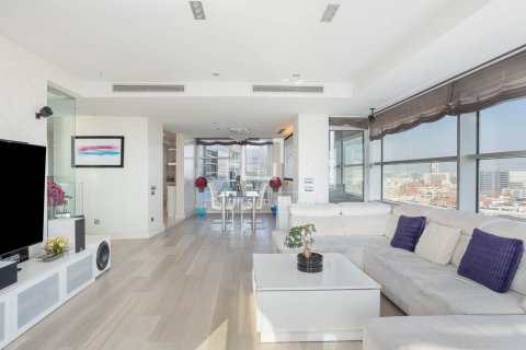 Ático de 3 dormitorios en venta en Barcelona, Cataluña, Spain № 3936 - foto 5