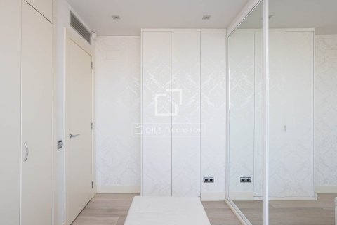 Ático de 3 dormitorios en venta en Barcelona, Cataluña, Spain № 3936 - foto 24