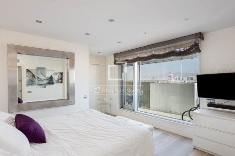 Ático de 3 dormitorios en venta en Barcelona, Cataluña, Spain № 3936 - foto 15