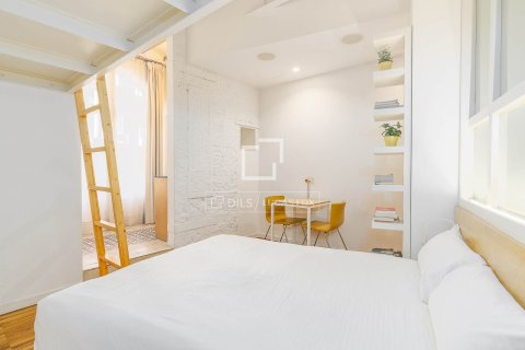 Apartamento de 2 dormitorios en venta en Barcelona, Cataluña, Spain № 3940 - foto 25