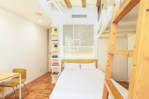 Apartamento de 2 dormitorios en venta en Barcelona, Cataluña, Spain № 3940 - foto 21