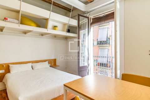 Apartamento de 2 dormitorios en venta en Barcelona, Cataluña, Spain № 3940 - foto 8