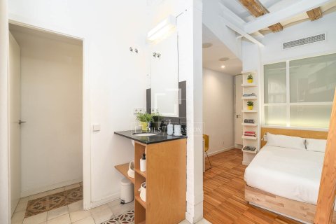 Apartamento de 2 dormitorios en venta en Barcelona, Cataluña, Spain № 3940 - foto 29