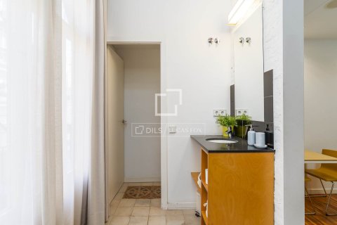 Apartamento de 2 dormitorios en venta en Barcelona, Cataluña, Spain № 3940 - foto 28