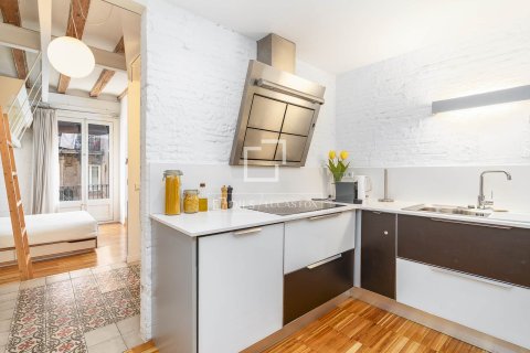 Apartamento de 2 dormitorios en venta en Barcelona, Cataluña, Spain № 3940 - foto 6