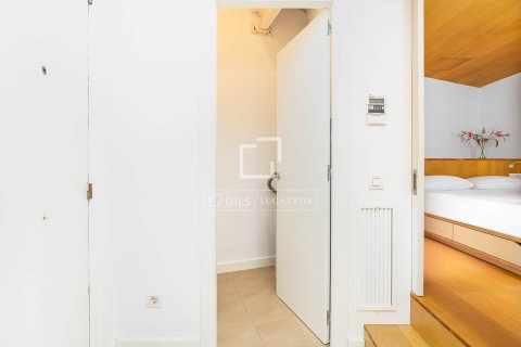 Apartamento de 1 dormitorio en venta en Barcelona, Cataluña, Spain № 3939 - foto 15