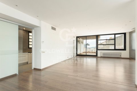 Ático de 4 dormitorios en venta en Barcelona, Cataluña, Spain № 5531 - foto 12