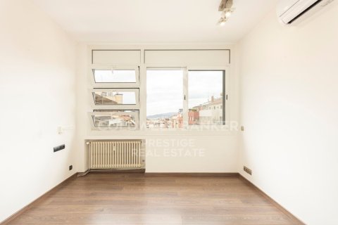 Ático de 4 dormitorios en venta en Barcelona, Cataluña, Spain № 5531 - foto 22
