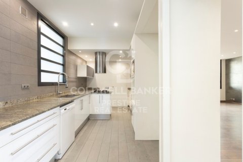 Ático de 4 dormitorios en venta en Barcelona, Cataluña, Spain № 5531 - foto 14