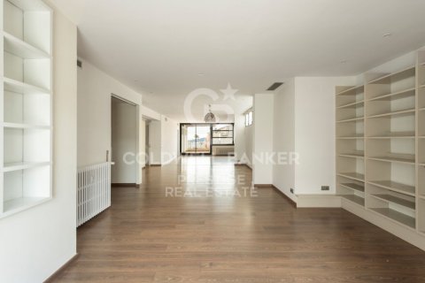 Ático de 4 dormitorios en venta en Barcelona, Cataluña, Spain № 5531 - foto 13