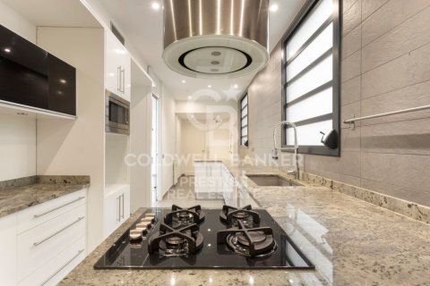 Ático de 4 dormitorios en venta en Barcelona, Cataluña, Spain № 5531 - foto 17