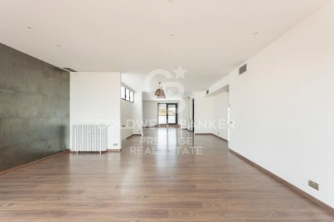Ático de 4 dormitorios en venta en Barcelona, Cataluña, Spain № 5531 - foto 8