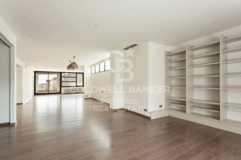 Ático de 4 dormitorios en venta en Barcelona, Cataluña, Spain № 5531 - foto 11