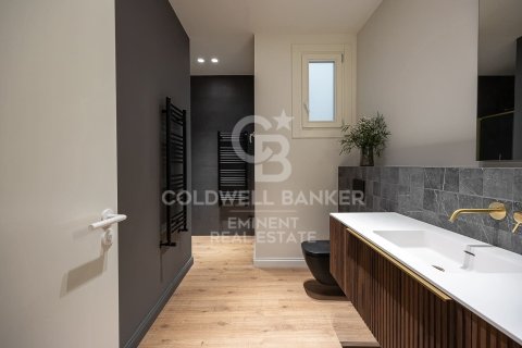 Apartamento de 4 dormitorios en venta en Barcelona, Cataluña, Spain № 5525 - foto 11