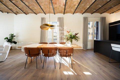 Apartamento de 4 dormitorios en venta en Barcelona, Cataluña, Spain № 5525 - foto 4