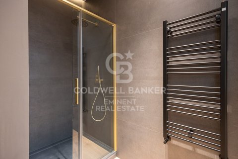 Apartamento de 4 dormitorios en venta en Barcelona, Cataluña, Spain № 5525 - foto 12