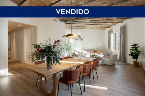 Apartamento de 4 dormitorios en venta en Barcelona, Cataluña, Spain № 5525