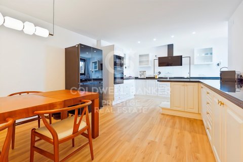 Сasa de 7 dormitorios en venta en Esplugues de Llobregat, Barcelona, Cataluña, Spain № 5526 - foto 24