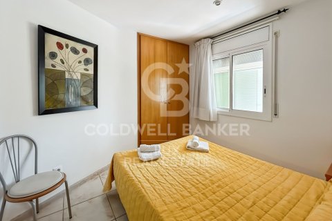 Propiedad comercial de 1053 m² en venta en Llanca, Gerona, Cataluña, Spain № 5582 - foto 13