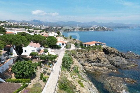 Propiedad comercial de 1053 m² en venta en Llanca, Gerona, Cataluña, Spain № 5582 - foto 2