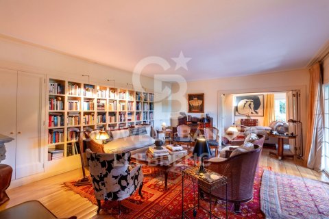 Сasa de 6 dormitorios en venta en Barcelona, Cataluña, Spain № 5584 - foto 8