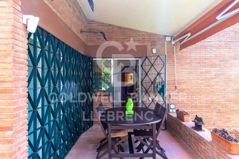 Сasa de 6 dormitorios en venta en Barcelona, Cataluña, Spain № 5584 - foto 17