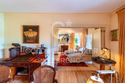 Сasa de 6 dormitorios en venta en Barcelona, Cataluña, Spain № 5584 - foto 9