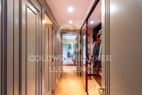 Сasa de 6 dormitorios en venta en Barcelona, Cataluña, Spain № 5584 - foto 24