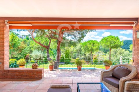 Сasa de 6 dormitorios en venta en Barcelona, Cataluña, Spain № 5584 - foto 4