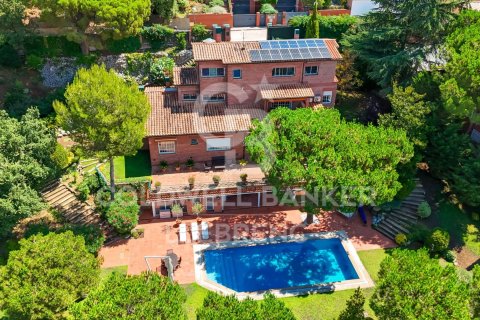 Сasa de 6 dormitorios en venta en Barcelona, Cataluña, Spain № 5584