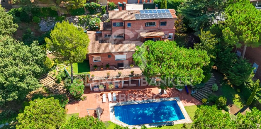 Сasa de 6 dormitorios en venta en Barcelona, Cataluña, Spain № 5584