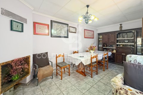 Сasa de 2 dormitorios en venta en Palau-saverdera, Gerona, Cataluña, Spain № 5587 - foto 4