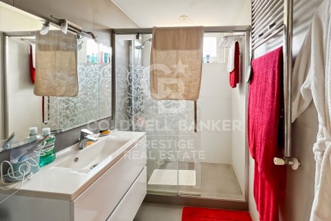 Apartamento de 4 dormitorios en venta en Barcelona, Cataluña, Spain № 5586 - foto 16