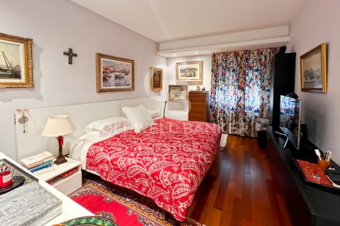 Apartamento de 4 dormitorios en venta en Barcelona, Cataluña, Spain № 5586 - foto 18