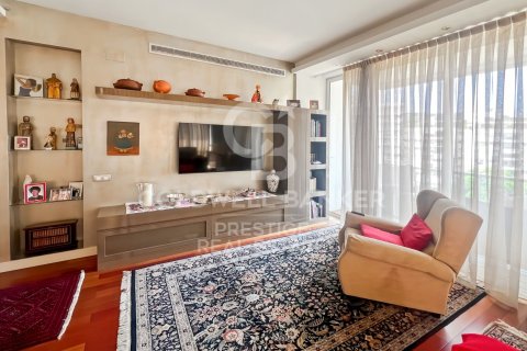 Apartamento de 4 dormitorios en venta en Barcelona, Cataluña, Spain № 5586 - foto 3