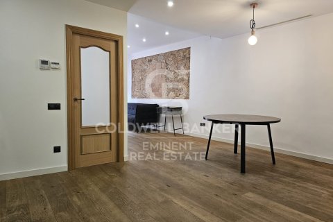 Apartamento de 2 dormitorios en venta en Barcelona, Cataluña, Spain № 5581 - foto 4
