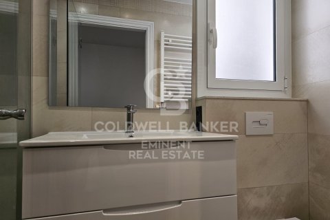 Apartamento de 2 dormitorios en venta en Barcelona, Cataluña, Spain № 5581 - foto 13