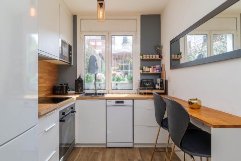 Купить квартиру в Барселона, Испания с 2 спальни, 69м², № 6558 - фото 4