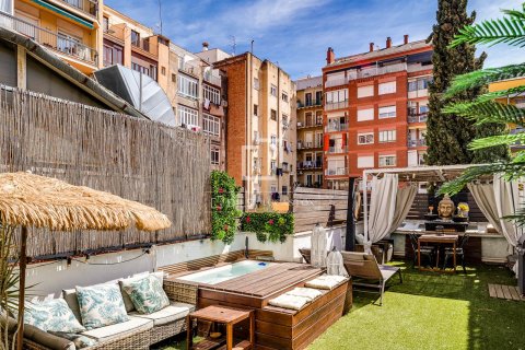 Купить квартиру в Барселона, Испания с 2 спальни, 69м², № 6558 - фото 29