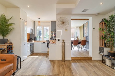 Купить квартиру в Барселона, Испания с 2 спальни, 69м², № 6558 - фото 30