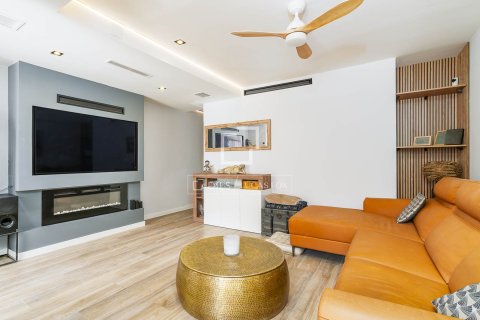 Купить квартиру в Барселона, Испания с 2 спальни, 69м², № 6558 - фото 27