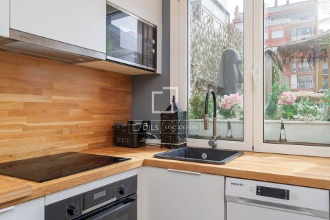 Купить квартиру в Барселона, Испания с 2 спальни, 69м², № 6558 - фото 5