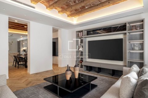 Купить квартиру в Барселона, Испания с 3 спальни, 183м², № 6553 - фото 5