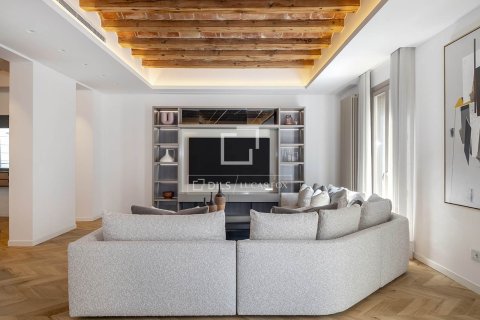 Купить квартиру в Барселона, Испания с 3 спальни, 183м², № 6553 - фото 4